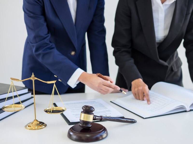 深圳合同律师解析：合同未约定违约责任，该如何处理？